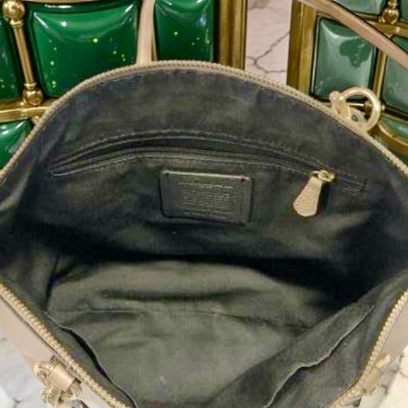 COACH Small Kelsey Champagne Gold Satchel - Picture 7 of 8